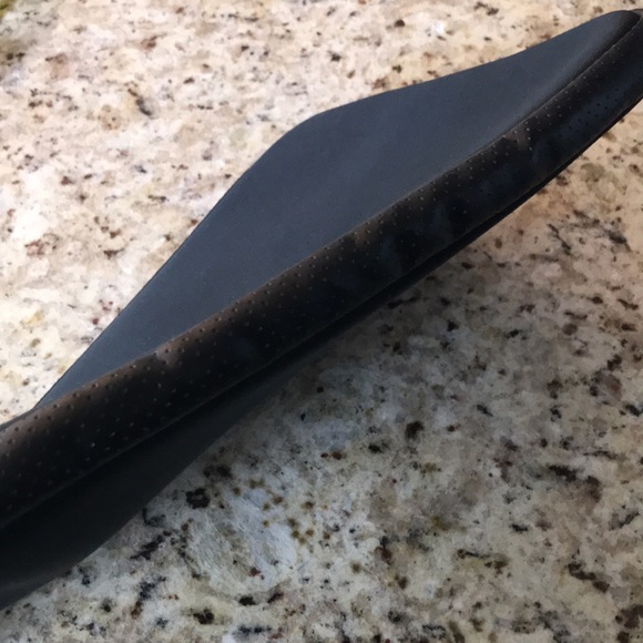 Laptop case sleeve 14” x 10” - Picture 5 of 7